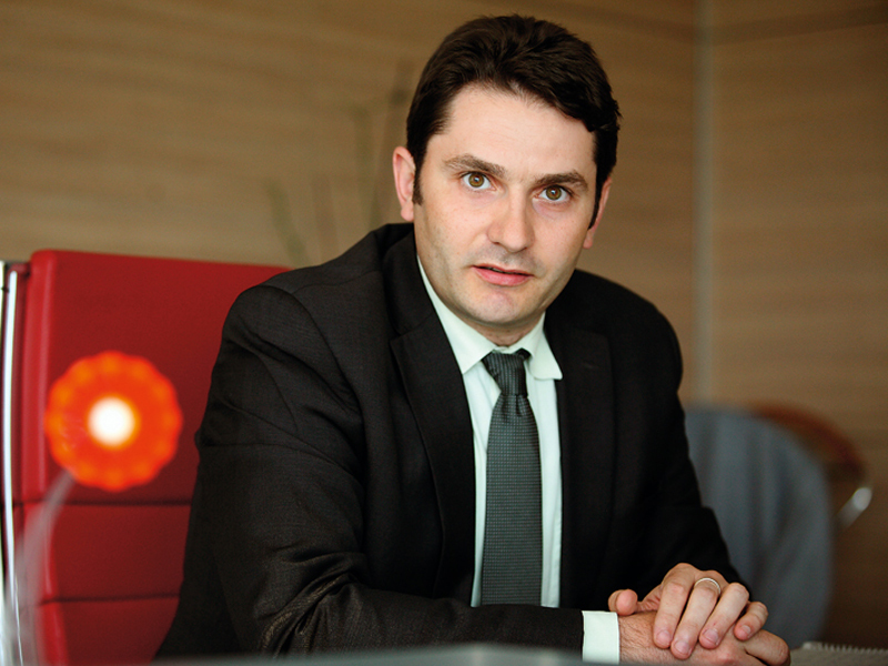 Tânărul de 35 de ani care conduce o afacere de peste patru miliarde de euro