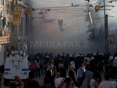 Justificarea pentru intervenția cu gaze lacromogene din Turcia: Manifestanții din Piața Taksim pătează imaginea țării
