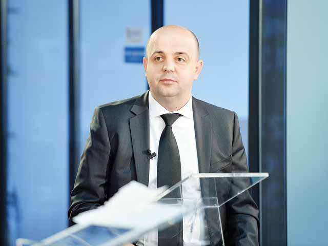 Allianz-Țiriac: Cei mai buni agenți vând asigurări de 100.000 de lei pe lună