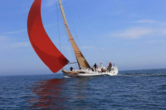Velierele "Simina" și "Benga" au fost câștigătoarele Regatei BMW-Beneteau din 19-21 iulie desfășurate la Mangalia. Galerie Foto