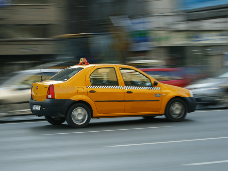 Primul serviciu de taximetrie gratuită din România: TAXI GRATIS