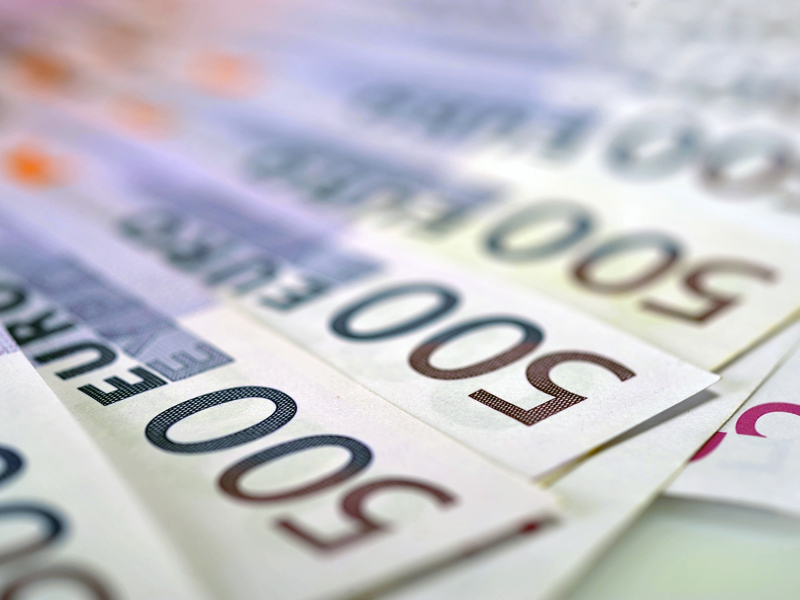 Provident a dat cu împrumut cu 12% mai mulți bani în 2013