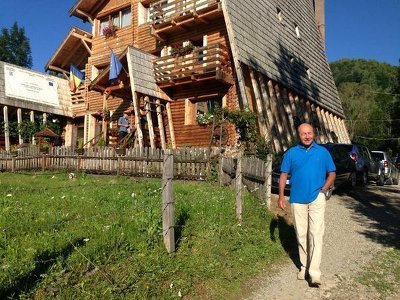 Traian Băsescu a spus, la Târgul de Fete, că acolo a fost "târguită" soția lui Falcă, cei doi fiind finii săi