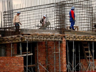 Numărul autorizațiilor pentru construcția de locuințe a scăzut în primul semestru