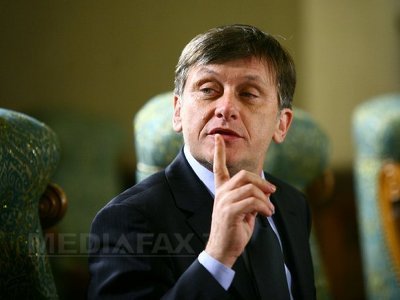 Crin Antonescu se află într-o vizită privată în SUA: Nu sunt încă în vacanță