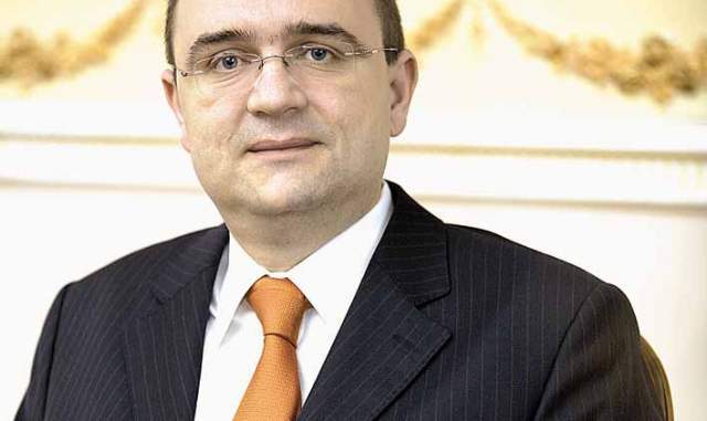 Doru Boștină devine director de dezvoltare, tatăl preia în acte conducerea firmei