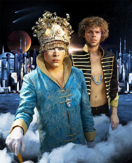 Cântecul zilei: Empire of the Sun - Alive