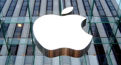 Adevăratul preț al unui iPhone: vezi condițiile în care lucrează angajații Apple