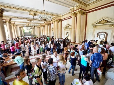 ADMITEREA LA FACULTATE 2013: 5,2 candidați pe loc la Medicină, 9,7 la Medicină Dentară. Cum se va face admiterea