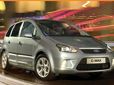 Ford recheamă în service 33.000 de mașini hibrid C-Max
