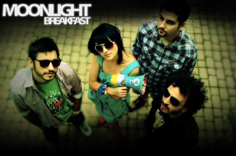Cântecul zilei: Moonlight Breakfast - Hard Times