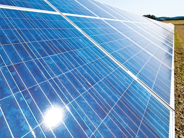Conergy montează panouri solare pe acoperișul depozitului Coca-Cola din Titan