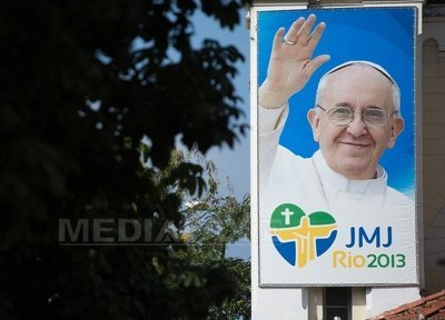 Papa Francisc a plecat către Rio de Janeiro, unde va prezida Zilele Mondiale ale Tineretului