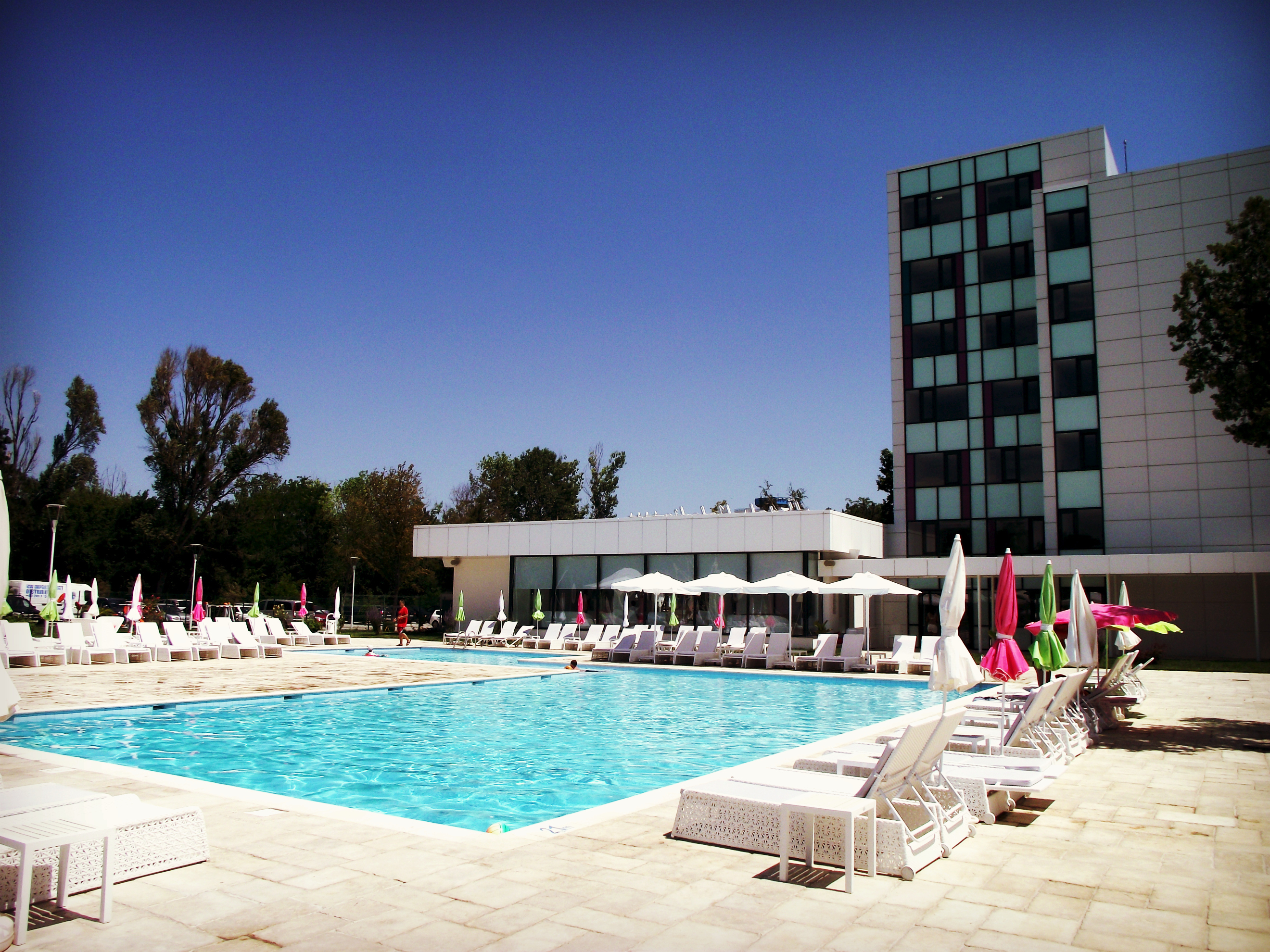 Cel mai nou hotel de pe litoral. S-au investit 3,6 milioane de euro
