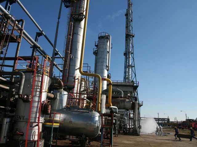PwC evaluează activele petrochimice ale grupului Rompetrol la 132 de milioane de dolari