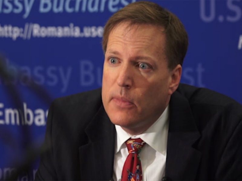 Însărcinatul american cu afaceri Duane Butcher: România ar trebui să încheie un nou acord cu FMI