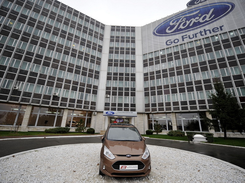 Ford oprește în septembrie timp de 7 zile producția uzinei de la Craiova
