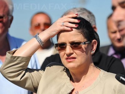 Boagiu: Șova știe doar să mintă. De când un ministru semnează contracte ale CNADNR?