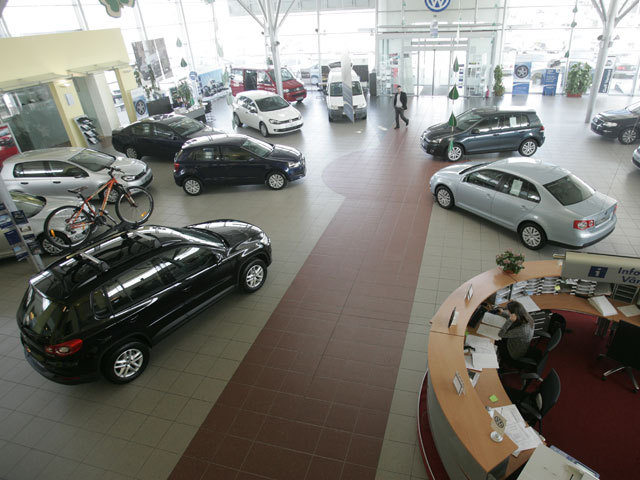Vânzările Porsche România au scăzut cu 20% în primul semestru. Seat, singura marcă pe plus