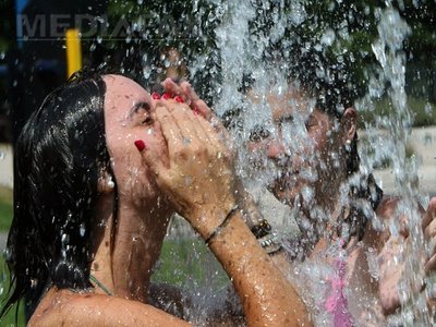 CANICULĂ și disconfort termic, cu temperaturi de 37 de grade. INFORMAREA meteorologilor pentru marți, miercuri și joi