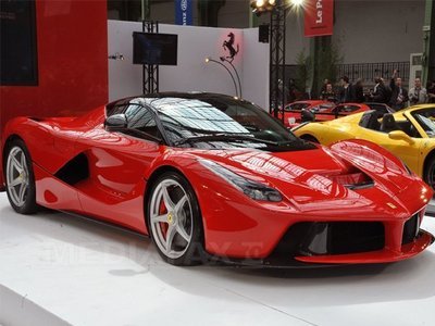 Ferrari vrea să dezvolte noi modele cu propulsie hibridă
