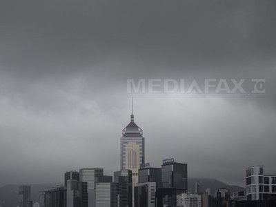 TAIFUN la Hong Kong: Școlile, birourile și Bursa de Valori au fost închise