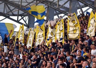Fanii Petrolului organizează un miting de susținere a lui Hamza. Conducerea Petrolului: "E inacceptabil ca în România anului 2013 să funcționeze «legea pumnului»"