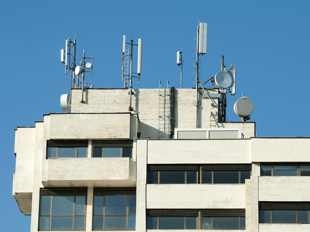 Cosmote și RCS&RDS pun pe masă primele oferte de închiriere a rețelelor mobile