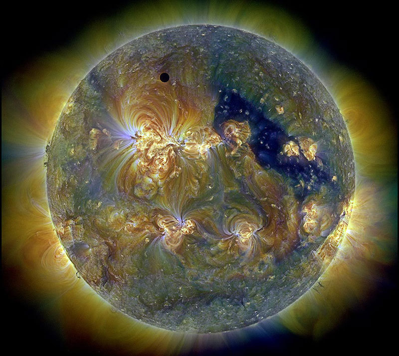 Imaginea serii: eclipsa planetei Venus