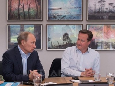 Vladimir Putin a discutat la telefon cu David Cameron despre Siria. Putin: Nu există dovezi privind un atac chimic al Damascului