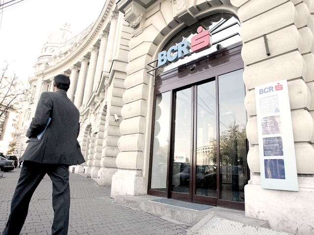Clienții BCR au efectuat tranzacții de 90 mil. euro la automatele de plată