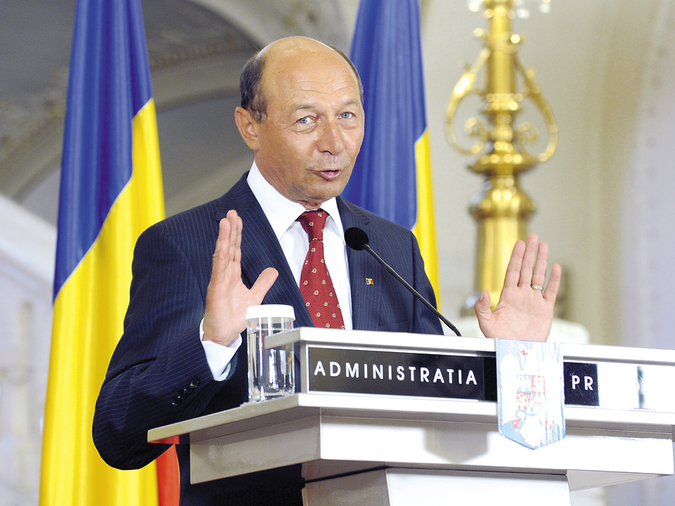Băsescu se declară "neutru" în legătură cu proiectul Roșia Montană și pune responsabilitatea pe umerii Parlamentului