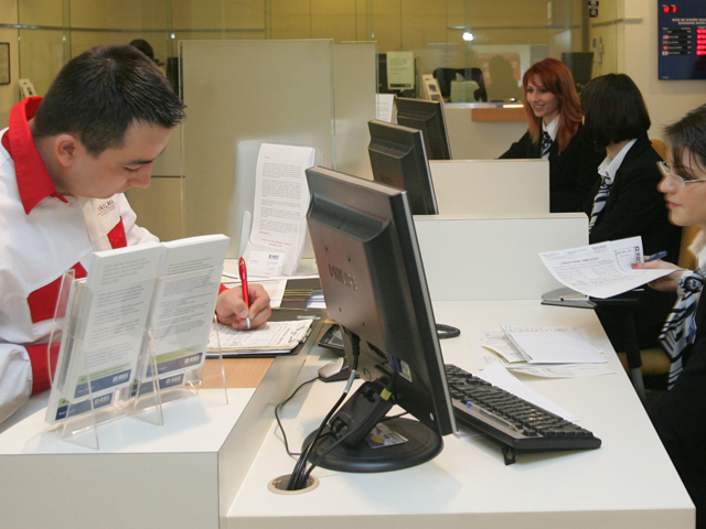 Sumele refuzate la plată au rămas aproape de un miliard de lei în august