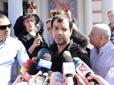 Tatăl lui Ionuț Anghel, audiat la Parchet după apariția de date noi în anchetă. Valentin Anghel consideră că de vină pentru moartea copilului sunt câinii