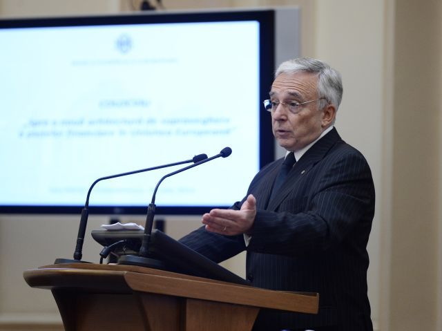 Isărescu: Românii s-au plictisit de politicile structurale. "Am înnebunit populația, nu ne mai crede, iar o frecăm". VIDEO