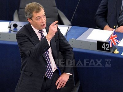 Teama față de "bande criminale străine" provenind din România și Bulgaria, folosită de un naționalist britanic în campania pentru Parlamentul European