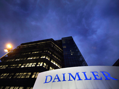 Daimler a contractat o linie de credit de 9 miliarde euro de la 40 de bănci