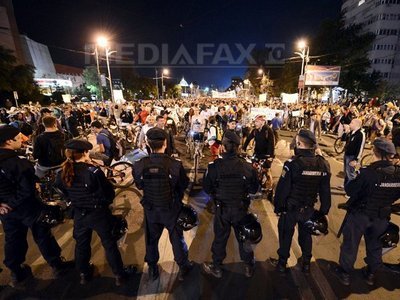 Stroe: Mitingul de la București se desfășoară după canoane corecte. Să încercăm să fim mai democrați!
