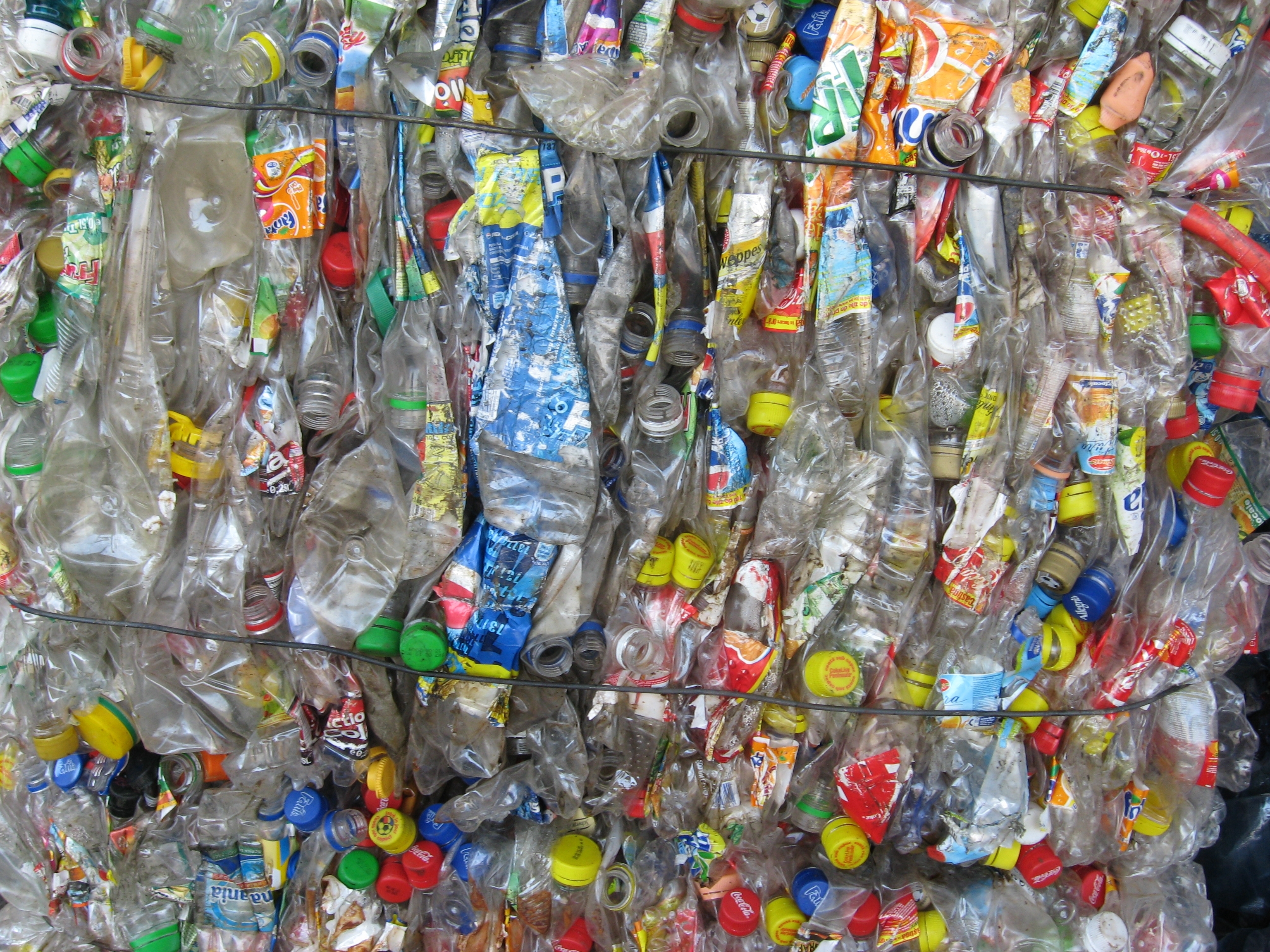 Eco-Rom Ambalaje lansează procedura de achiziție de servicii pentru gestionarea deșeurilor de ambalaje
