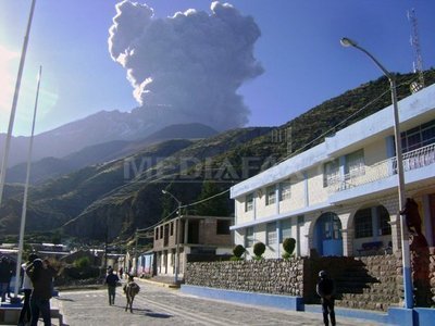 Autoritățile din Peru au decretat stare de urgență în zona Vulcanului Ubinas