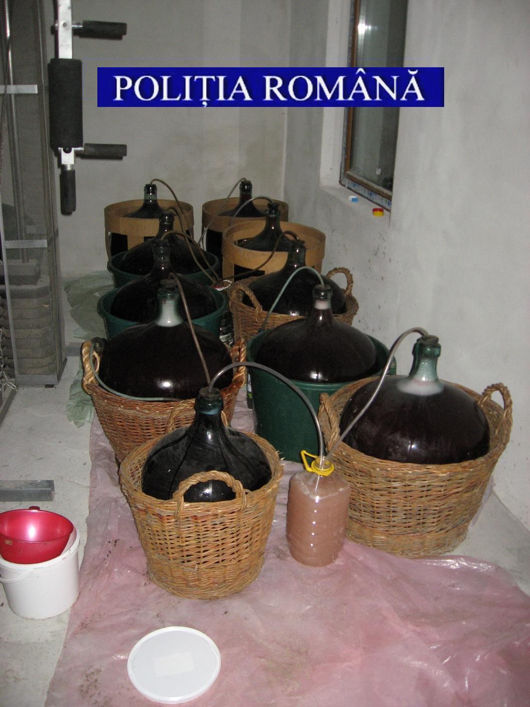 Cu poliția la alambic: 58.000 de litri de alcool confiscat și sancțiuni de peste 600.000 de lei (GALERIE FOTO)