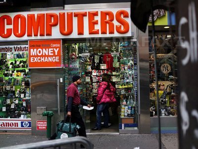 Vânzările de computere personale la nivel mondial au scăzut cu 8,6%