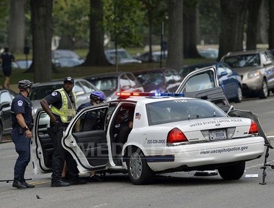 INCIDENTUL ARMAT DIN SUA: Cine era femeia ucisă în fața Congresului