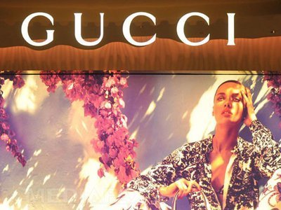 Produse contrafăcute vândute pe internet: Gucci a obținut despăgubiri de 144,2 milioane de dolari