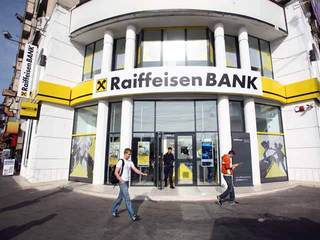 Raiffeisen a încheiat operațiunile tehnice de transfer al clienților de retail de la Citi, dar nu știe exact câți a preluat