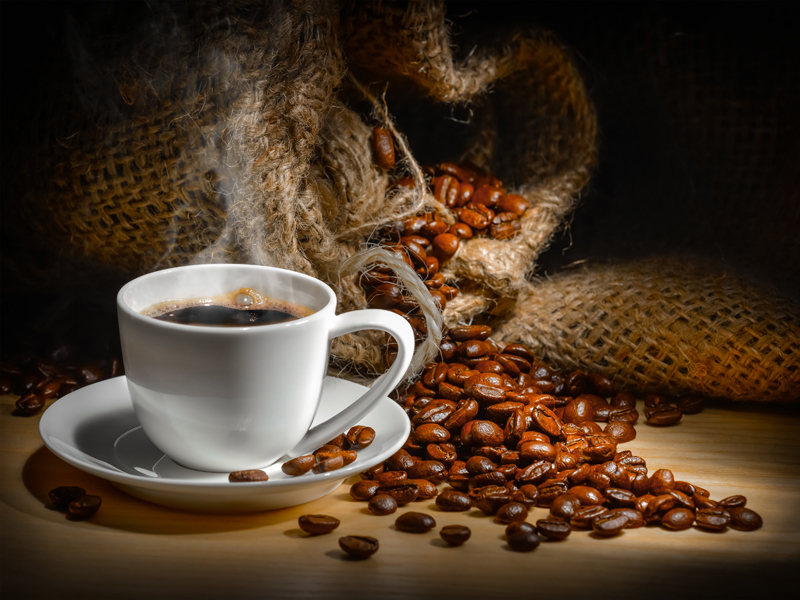 Cum se prepară cafeaua perfectă și cât costă cursurile de barista