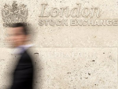 Ponta va merge în Marea Britanie, pentru a asista la listarea Romgaz pe bursa din Londra
