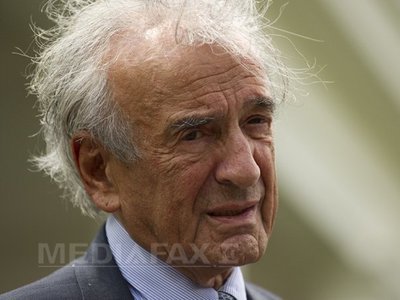Elie Wiesel a primit Medalia Prezidențială de la președintele israelian, Shimon Peres