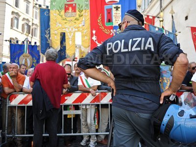 Wall Street Journal: Taxele mari pe muncă blochează revenirea economiei italiene. Plățile în contul pensiilor totalizează aproape 13% din PIB