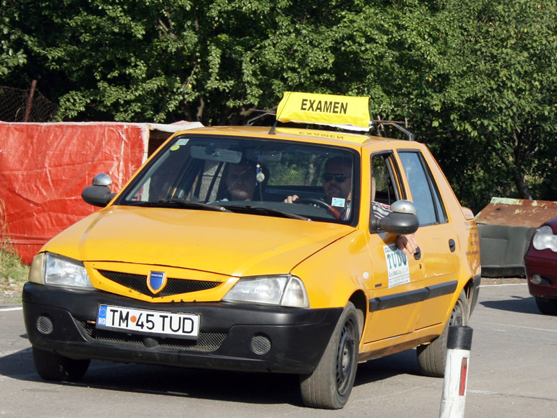 Școala de șoferi se scumpește. Cursanții vor plăti dublu de la mijlocul lunii noiembrie